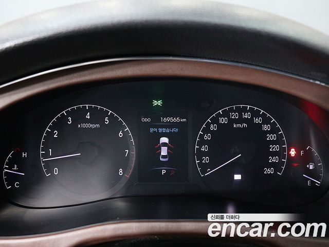 Hyundai Genesis из Кореи Encar