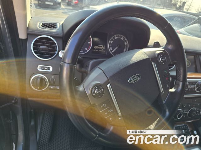 Land Rover Discovery 3.0 SDV6 SE — пробег 240 000 км — фото 5 из 5