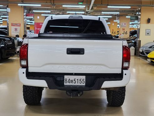 Toyota Tacoma 3.5 — пробег 99 900 км — фото 4 из 5