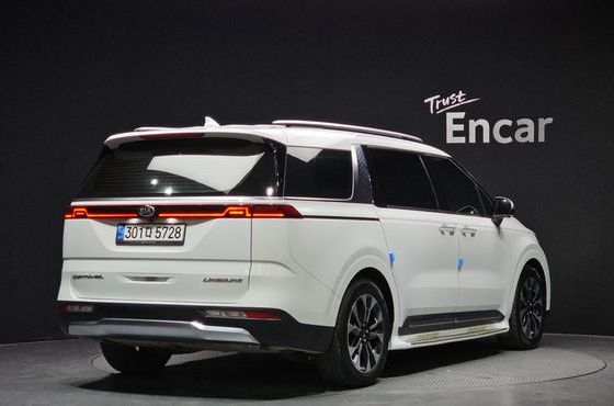Kia Carnival 7-Seater Signature — пробег 94 999 км — фото 2 из 5