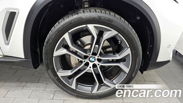 BMW X5 xDrive 40i xLine — пробег 29 801 км — фото 5 из 5