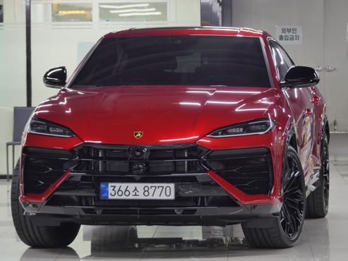 Lamborghini Urus 4.0 V8 SE — пробег 44 км — фото 1 из 5