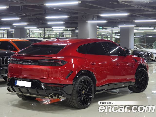 Lamborghini Urus из Кореи Encar