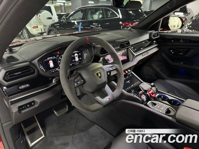 Lamborghini Urus из Кореи Encar
