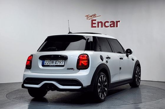 Mini Cooper Classic Third Generation — пробег 10 298 км — фото 2 из 5