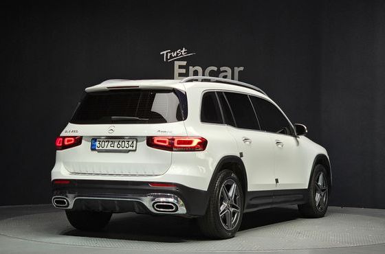 Mercedes-Benz GLB-Class GLB250 4MATIC — пробег 126 889 км — фото 2 из 5