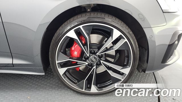 Audi S5 из Кореи Encar