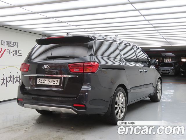 Kia Carnival из Кореи Encar
