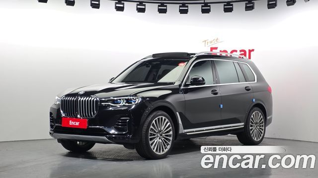 BMW X7 xDrive 40i Design Pure Excellence 7-Seater — пробег 50 493 км — фото 1 из 5