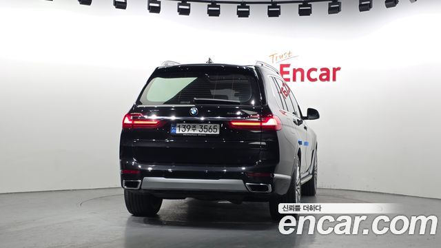 BMW X7 xDrive 40i Design Pure Excellence 7-Seater — пробег 50 493 км — фото 4 из 5