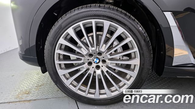 BMW X7 xDrive 40i Design Pure Excellence 7-Seater — пробег 50 493 км — фото 5 из 5