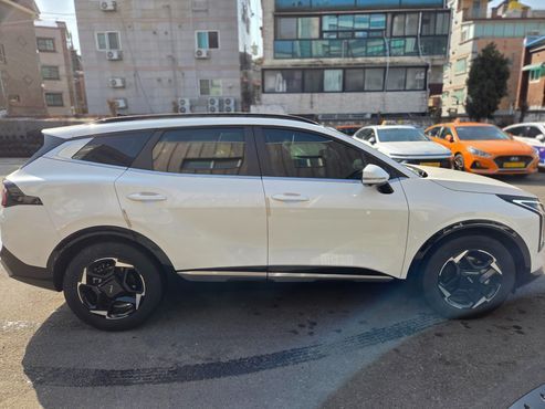 Kia Sportage HEV 1.6 2WD Signature — пробег 14 608 км — фото 3 из 5