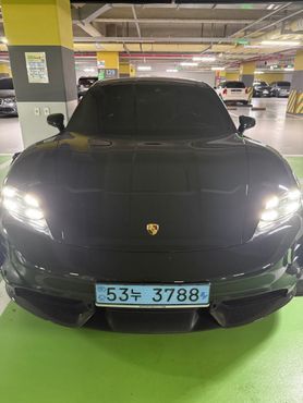 Porsche Taycan Turbo S — пробег 31 900 км — фото 3 из 5