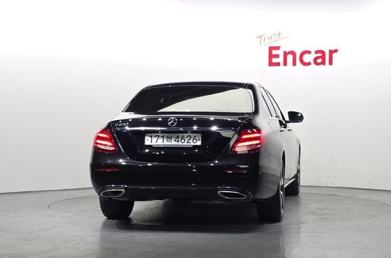 Mercedes-Benz E-Class E250 Avantgarde — пробег 59 022 км — фото 4 из 5