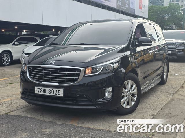 Kia Carnival 11-seater Luxury — пробег 100 000 км — фото 1 из 5
