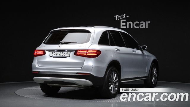 Mercedes-Benz GLC-Class GLC350e 4MATIC Premium — пробег 38 847 км — фото 2 из 5