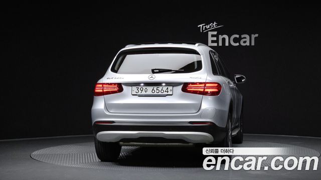 Mercedes-Benz GLC-Class GLC350e 4MATIC Premium — пробег 38 847 км — фото 4 из 5