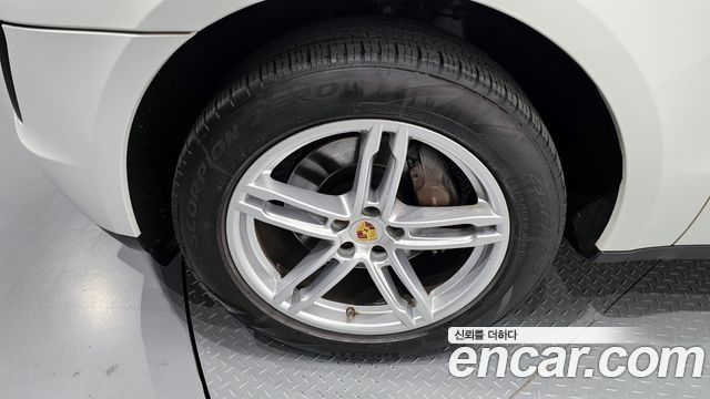 Porsche Macan из Кореи Encar