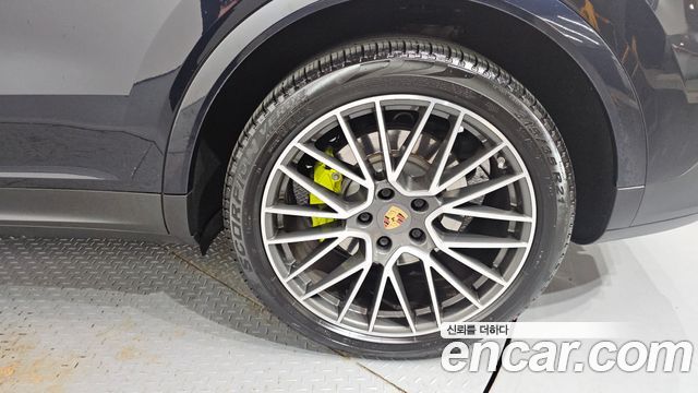 Porsche Cayenne 3.0 E-Hybrid — пробег 95 242 км — фото 5 из 5