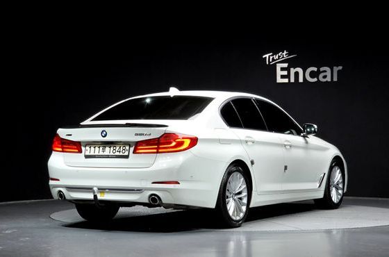 BMW 5-Series 520d xDrive Luxury Plus — пробег 81 631 км — фото 2 из 5