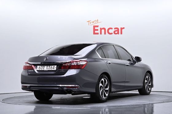 Honda Accord 2.4 9th — пробег 84 577 км — фото 2 из 5