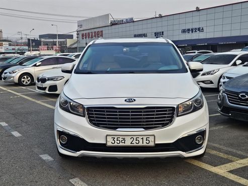 Kia Carnival 9-seater Luxury — пробег 223 250 км — фото 3 из 5
