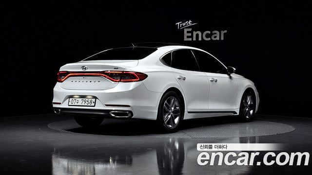 Hyundai Grandeur из Кореи Encar