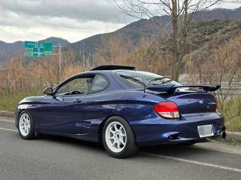 Hyundai Tiburon 2.0 DOHC — пробег 5 000 км — фото 3 из 5
