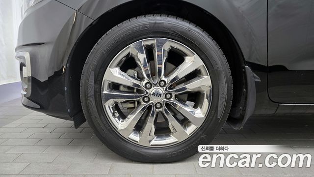 Kia Carnival 9-seater Prestige — пробег 181 053 км — фото 5 из 5