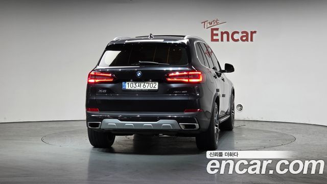 BMW X5 xDrive 40i xLine — пробег 73 998 км — фото 4 из 5