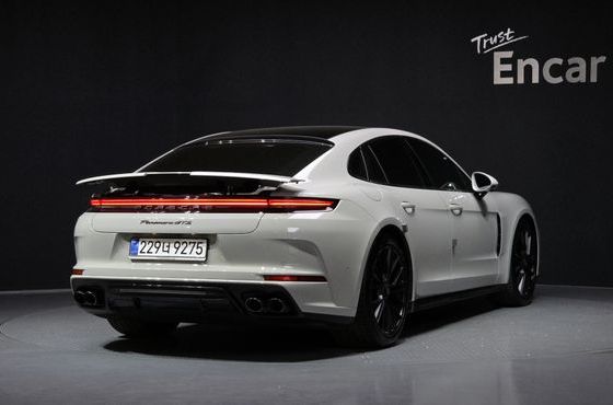 Porsche Panamera 4.0 GTS — пробег 12 947 км — фото 2 из 5
