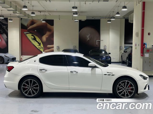 Maserati Ghibli из Кореи Encar