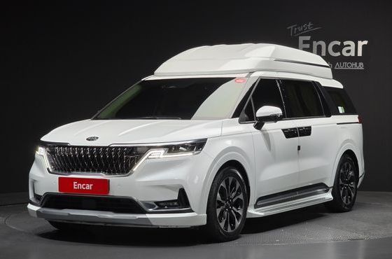 Kia Carnival 9-Seater Hi-Limousine Signature — пробег 47 626 км — фото 1 из 5