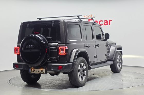 Jeep Wrangler 2.0 Overland Power Top 4Door — пробег 94 265 км — фото 2 из 5