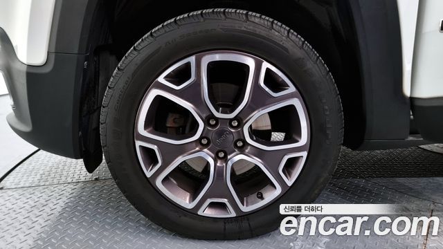 Jeep Renegade 2.0 Diesel Limited AWD — пробег 116 104 км — фото 5 из 5
