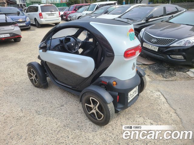 Renault (Samsung) Twizy Intens(2-seater) — пробег 5 652 км — фото 2 из 5