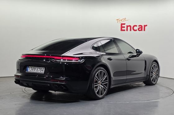 Porsche Panamera 2.9 AWD Platinum Edition — пробег 48 128 км — фото 2 из 5