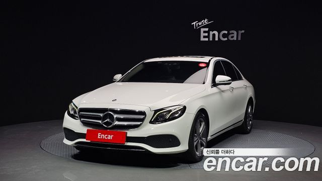 Mercedes-Benz E-Class E300 4MATIC Avnatgarde — пробег 88 176 км — фото 1 из 5