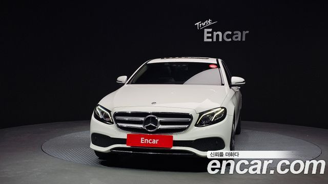 Mercedes-Benz E-Class E300 4MATIC Avnatgarde — пробег 88 176 км — фото 3 из 5
