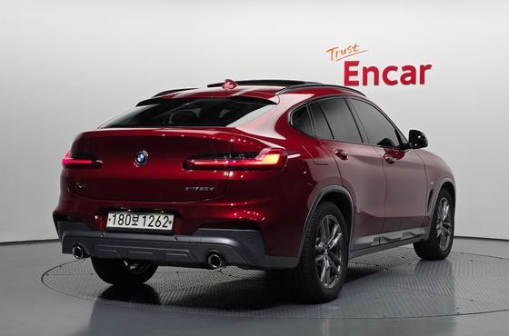 BMW X4 xDrive20d M Sport X — пробег 67 100 км — фото 2 из 5