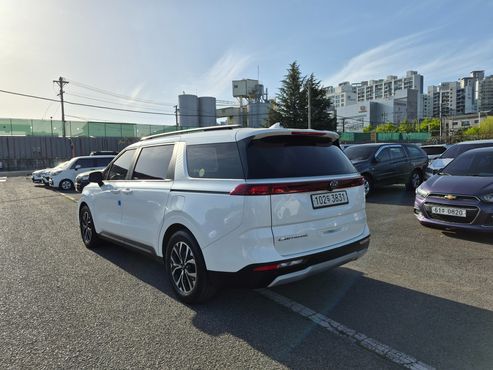 Kia Carnival Diesel 9-Seater Prestige — пробег 98 294 км — фото 5 из 5