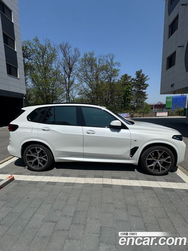 BMW X5 xDrive 40i M Sport — пробег 12 400 км — фото 5 из 5