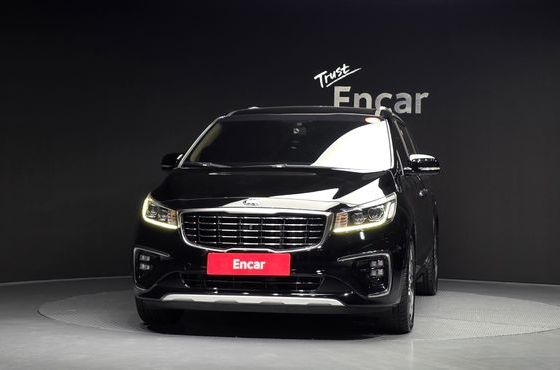 Kia Carnival 9-Seater Noblesse Special — пробег 63 901 км — фото 3 из 5