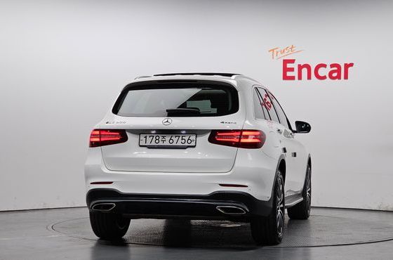 Mercedes-Benz GLC-Class GLC300 4MATIC AMG Line — пробег 92 908 км — фото 4 из 5