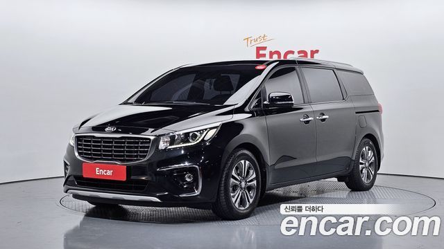 Kia Carnival 9-Seater Luxury — пробег 131 664 км — фото 1 из 5
