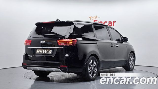 Kia Carnival 9-Seater Luxury — пробег 131 664 км — фото 2 из 5