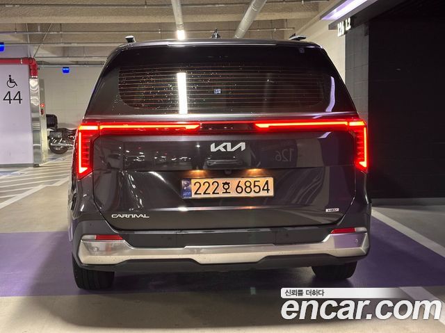 Kia Carnival HEV 9seater Nobless — пробег 72 000 км — фото 5 из 5