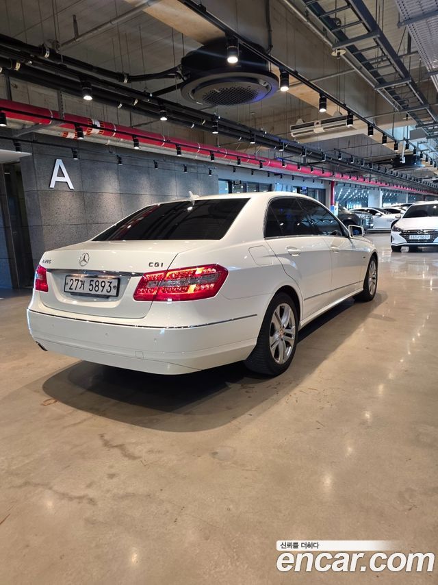 Mercedes-Benz E-Class E200 CGI Avantgarde — пробег 130 000 км — фото 5 из 5