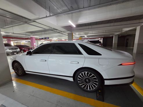 Hyundai Grandeur Calligraphy — пробег 1 250 км — фото 4 из 5