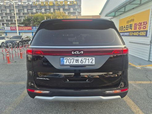 Kia Carnival Diesel 11-Seater Prestige — пробег 41 135 км — фото 5 из 5